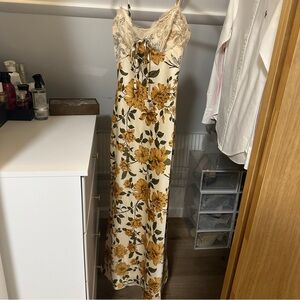 Floral Maxi Dress – Yellow Roses – Size XS